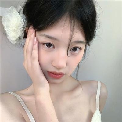 茱莉亚封面